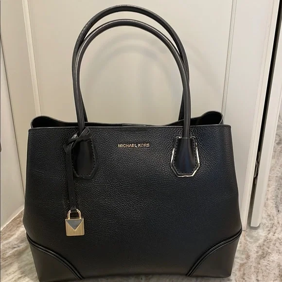 Michael Kors Mercer Gallery Satchel Handbag - Picture 1 of 8